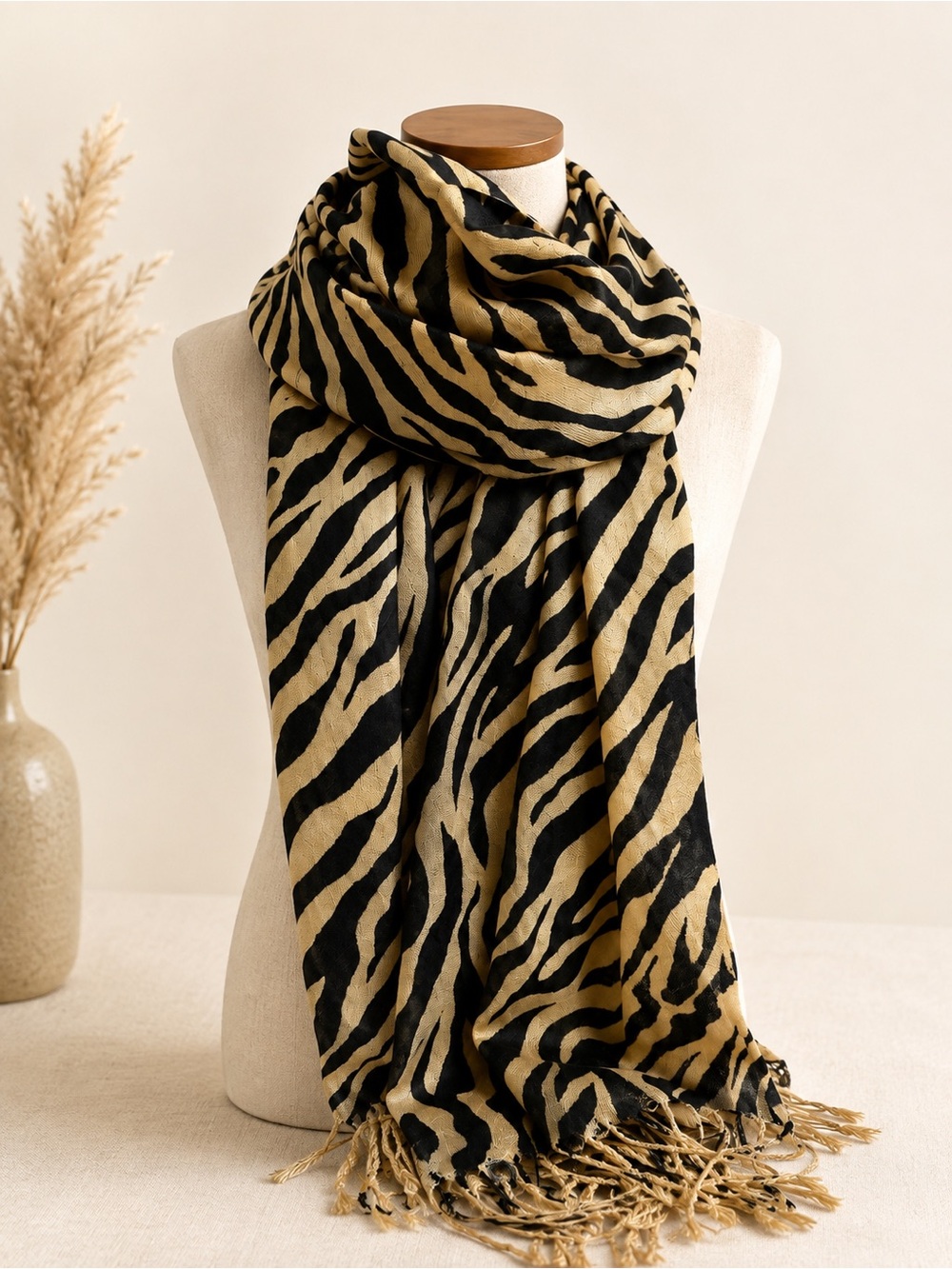 🆕😍Black & Tan Zebra Print Fringe Scarf - Women Accessories
